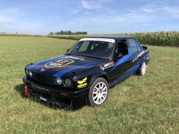2019 - Olivier Vanlerberghe maakt debuut als piloot met BMW 325
